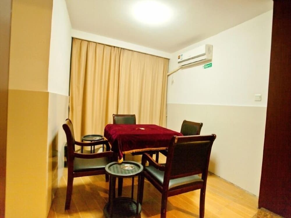 GreenTree Inn (Nanjing Yuhuatai Scenic Area, Zhonghuamen Metro Station) 21/28