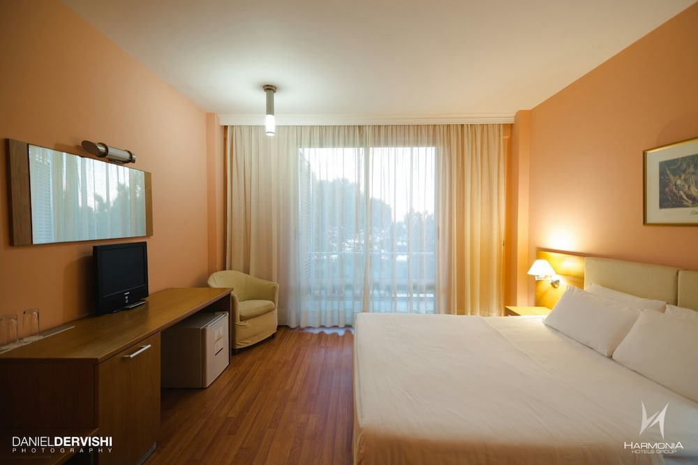 Albanian Star Hotel 17/50