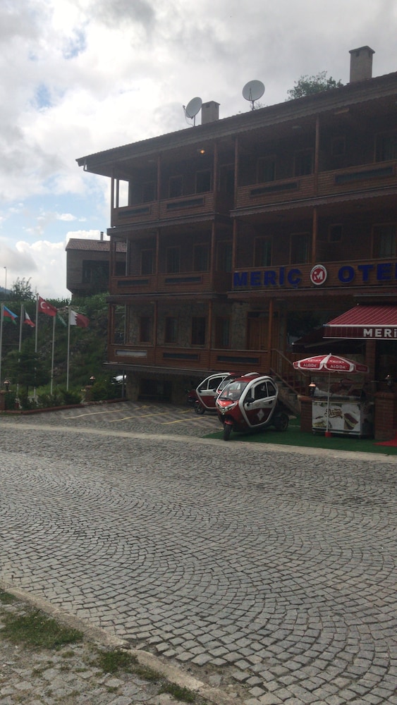 Meric Otel Uzungol 51/52