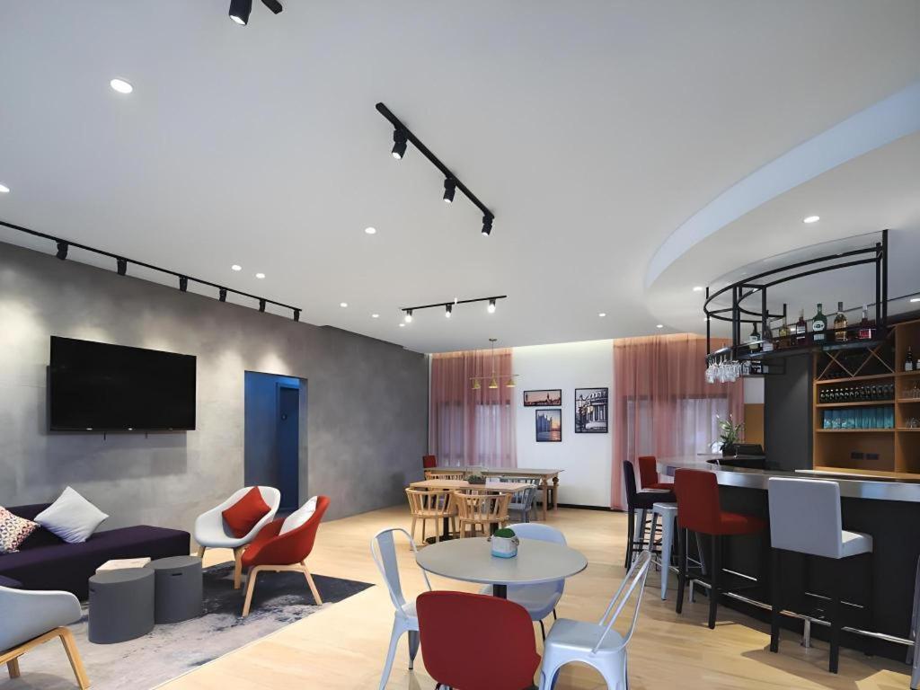 Campanile Hotel (Huaibei Yuxi) 32/45