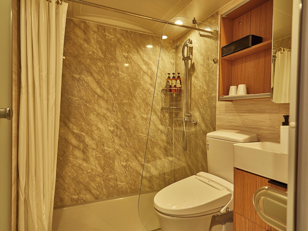 EZ HOTEL Kansai Airport Seaside 50/50