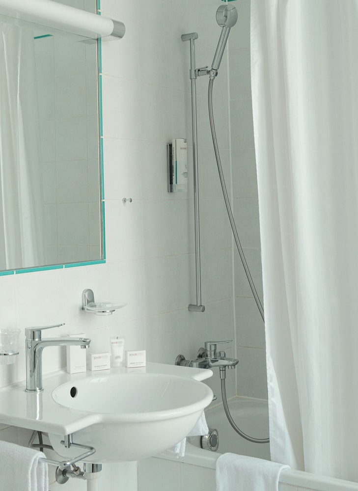 Grand Hotel et Centre Thermal d Yverdon les Bains 56/58