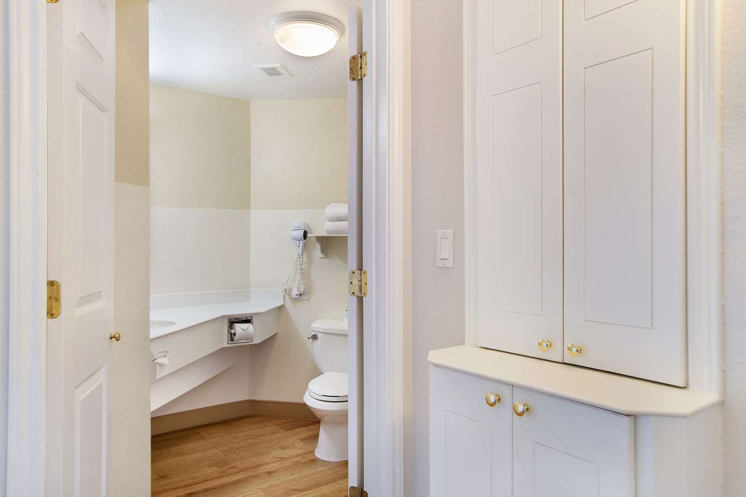 La Quinta Inn & Suites by Wyndham Ft. Lauderdale Airport 42/42