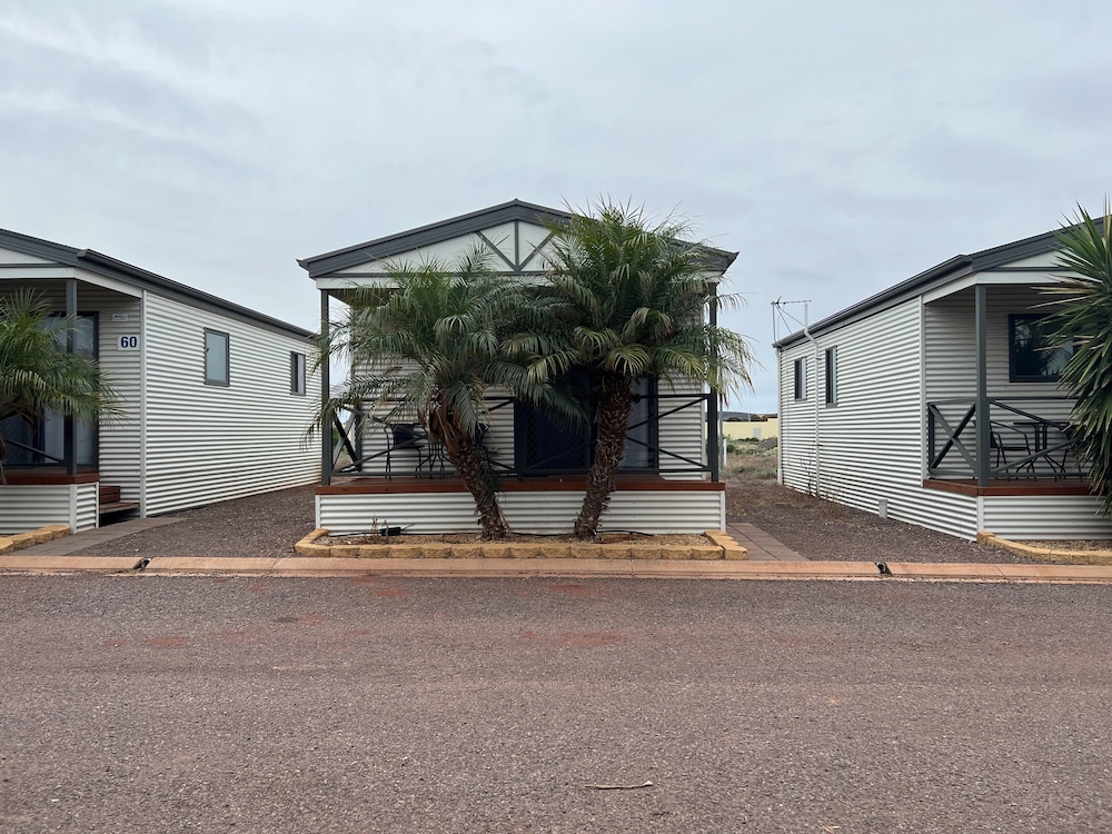 Sundowner Cabin And Tourist Park 42/50
