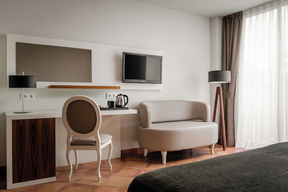 Torremirona Golf & Spa Resort 33/37