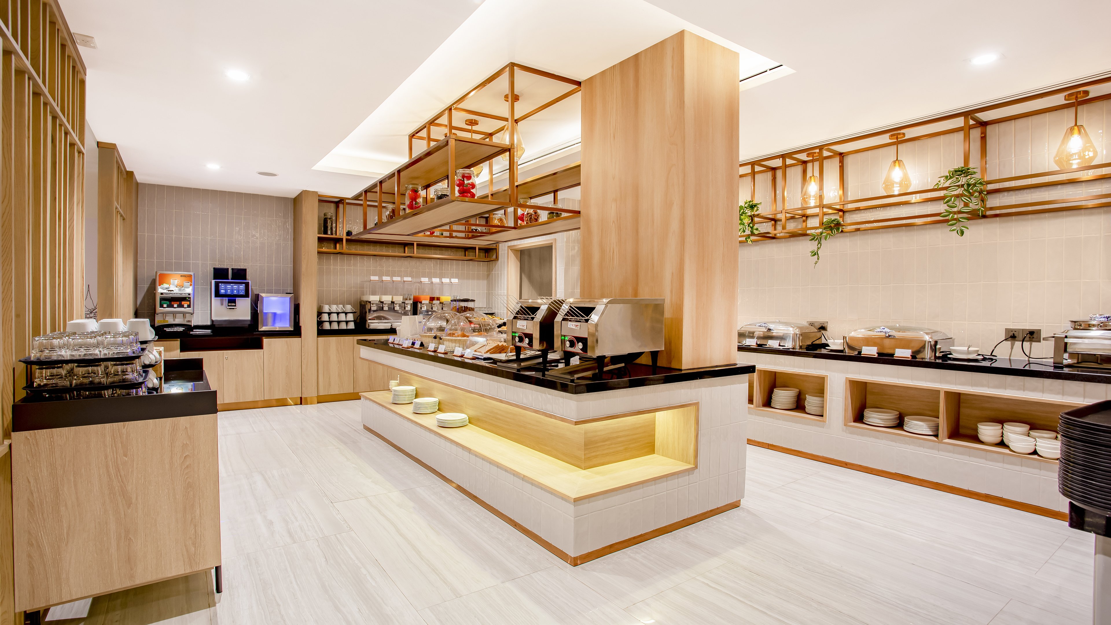 Holiday Inn Express & Suites Bangkok Central Pier 3/38