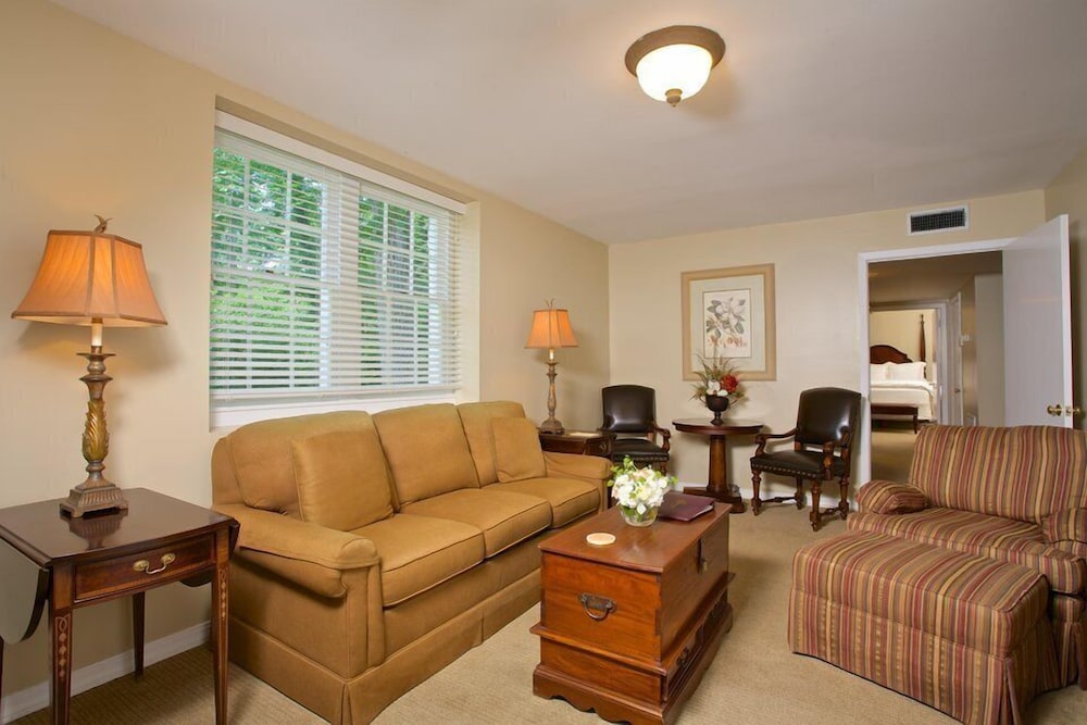 Dunleith Historic Inn 38/57