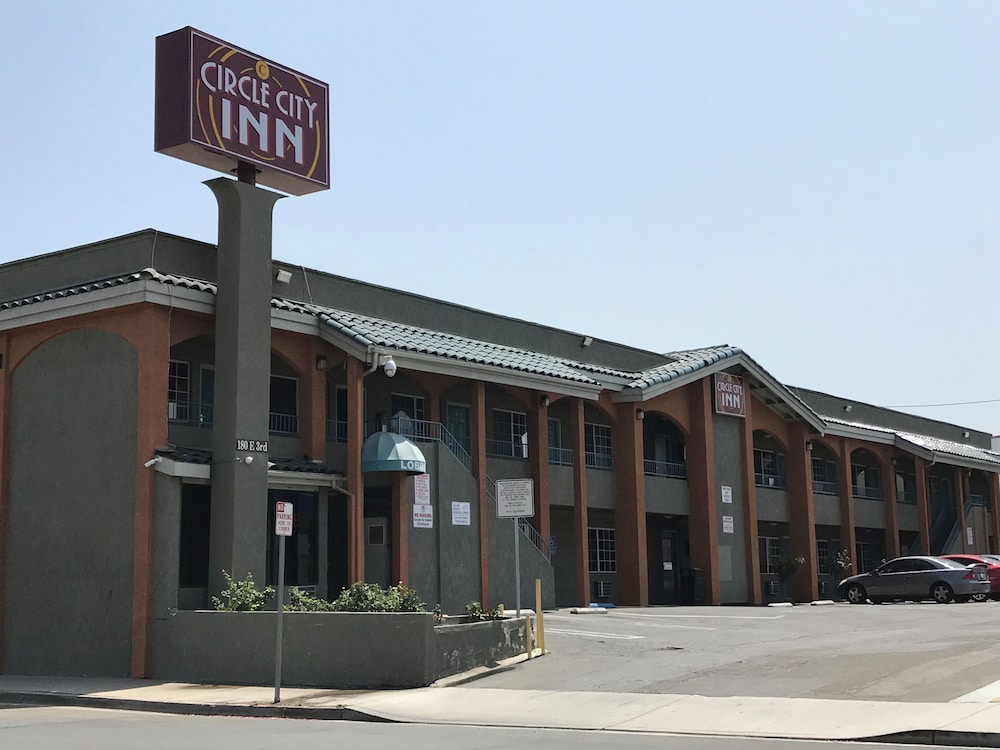 Americas Best Value Inn Corona 4/46