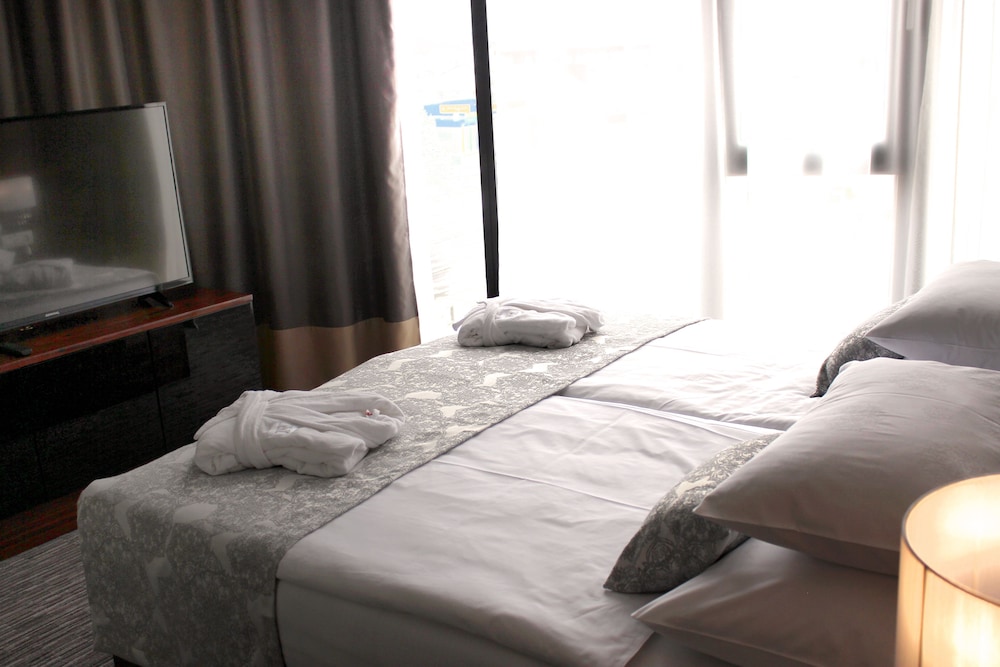 Admiral Hotel 18/45
