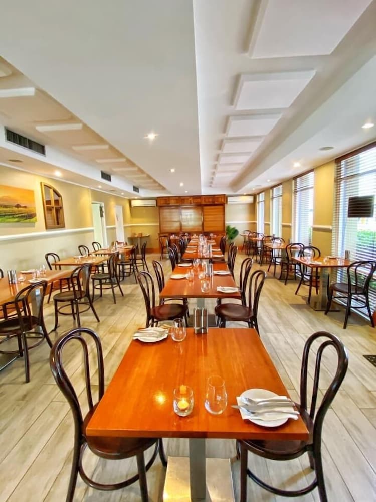 Mid City Motor Inn Singleton 30/47