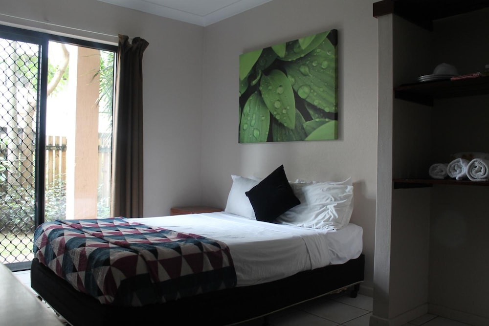 BOHEMIA RESORT CAIRNS 17/45