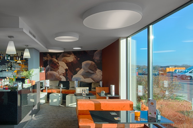 Orange Hotel 20/26
