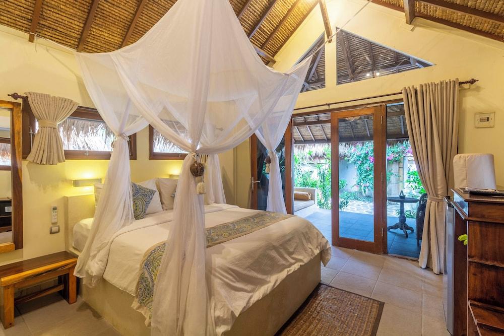 2 Bedrooms, Beach, Club, Family, Bungalow