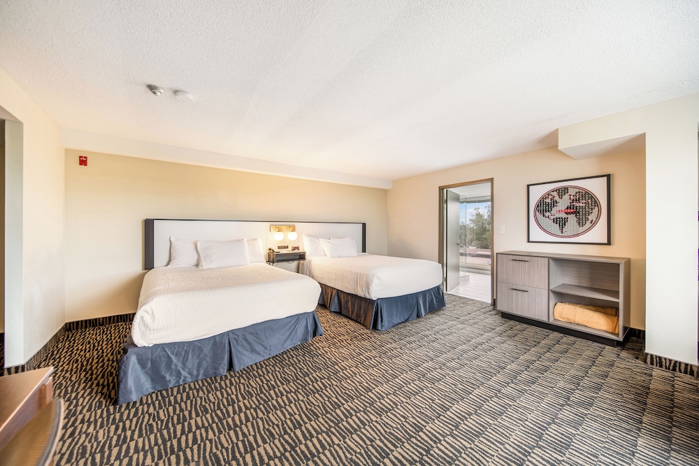 Ramada Plaza By Wyndham Niagara Falls 23/79