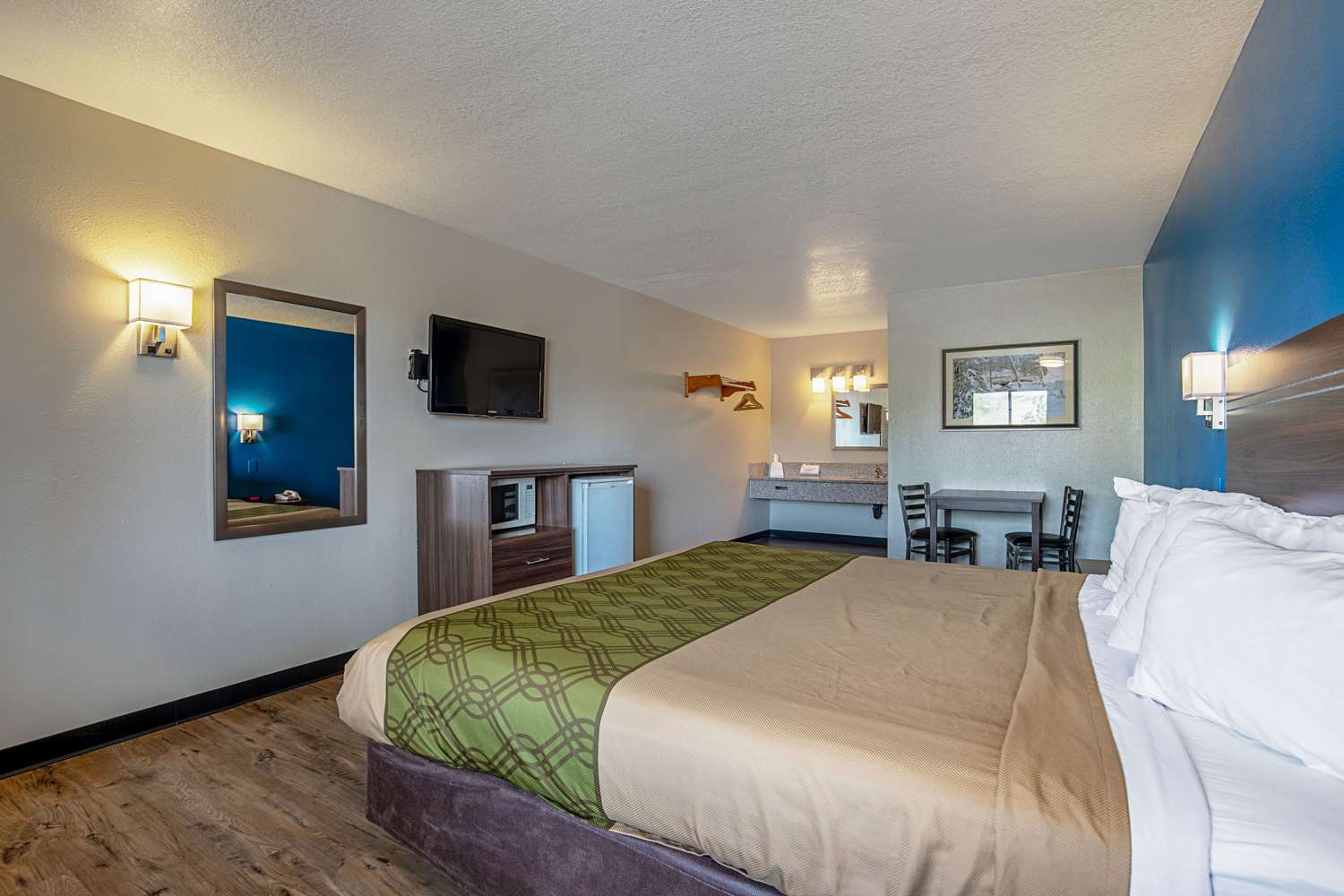 Room, King Bed