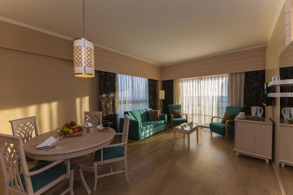 Kaya Belek 32/50