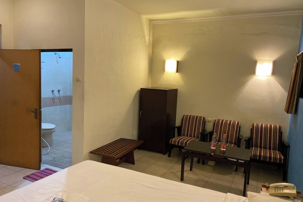 Hotel Lestari Near Lippo Plaza Mall Jember 23/36