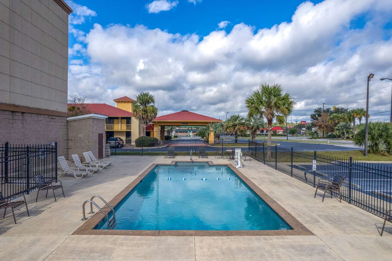 Baymont By Wyndham Savannah South 45/49