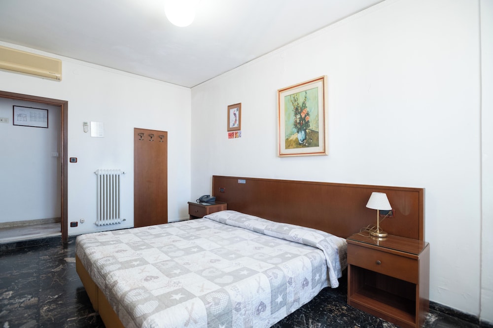 Hotel Caldin's 18/65