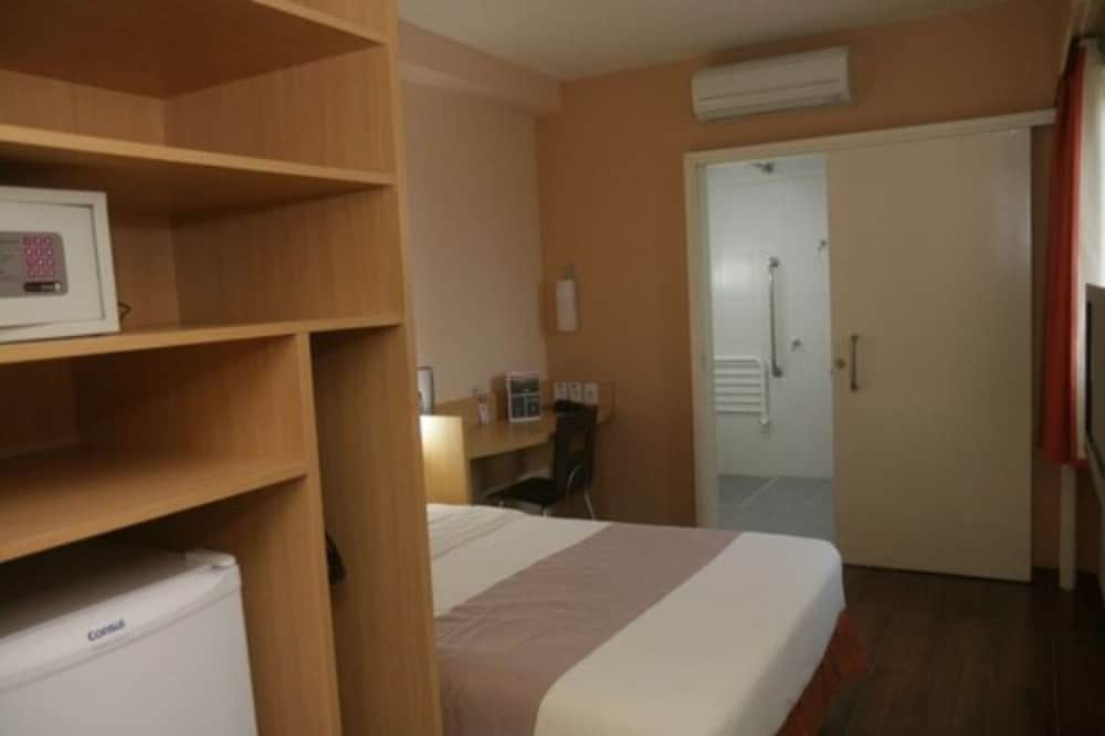 Ibis Feira De Santana 67/68