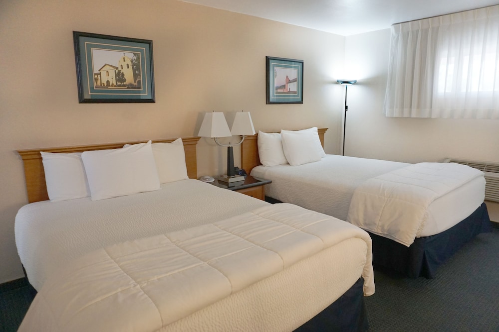 Upstairs, Standard, 2 Queen Beds