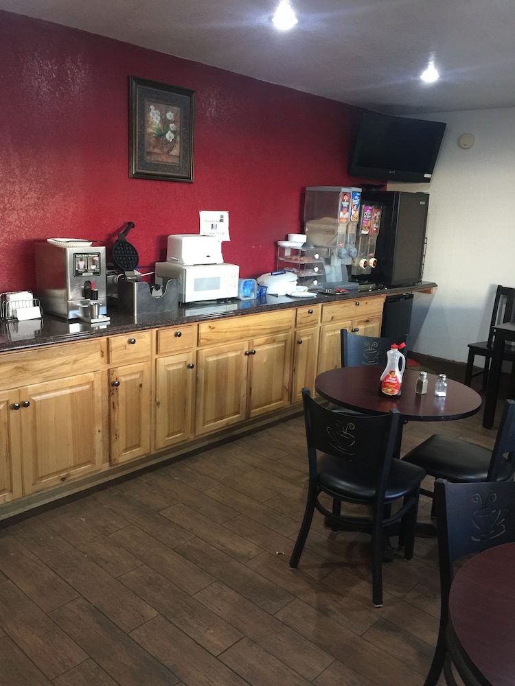 Travel Inn & Suite 26/37