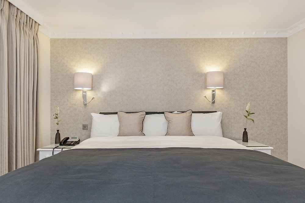 Mayfair House 30/58