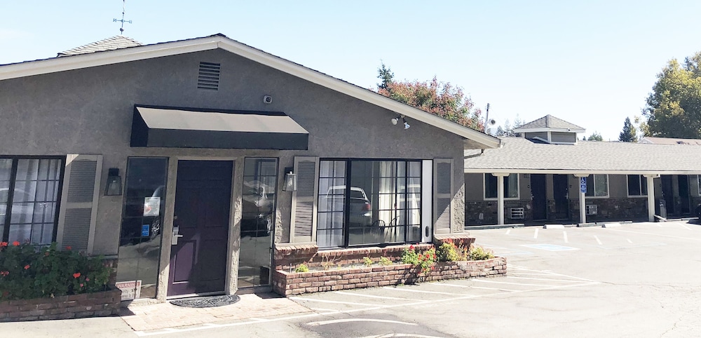 Diablo Mountain Inn 5/66