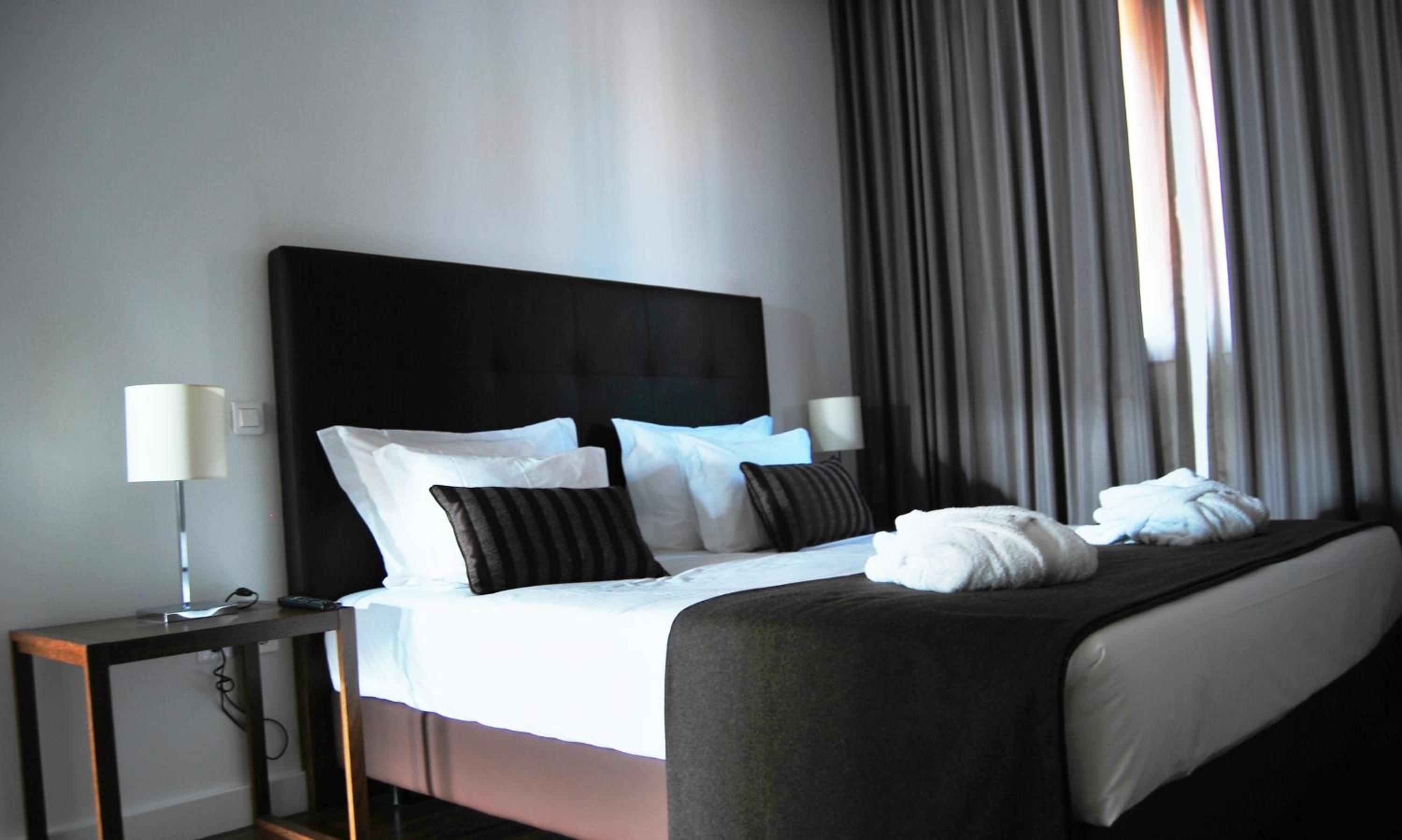Suite, Mountain View