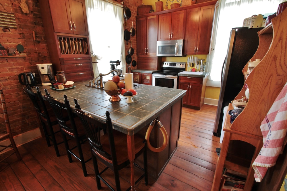 The Pines of Dresden Bed and Breakfast 26/50