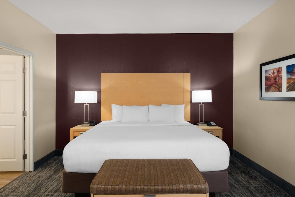 Suite, King Bed