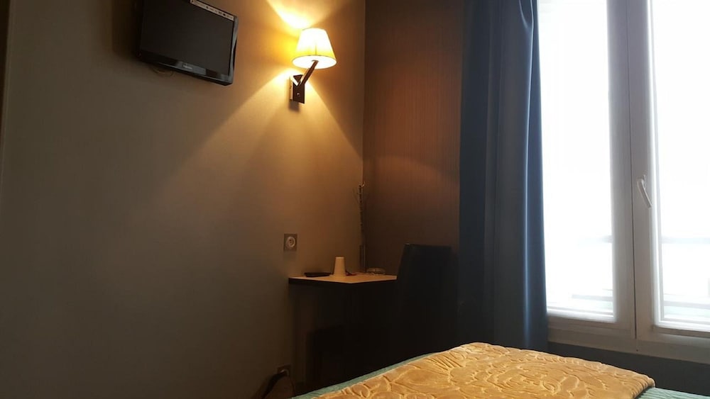 CAFE HOTEL DE L'AVENIR 21/25