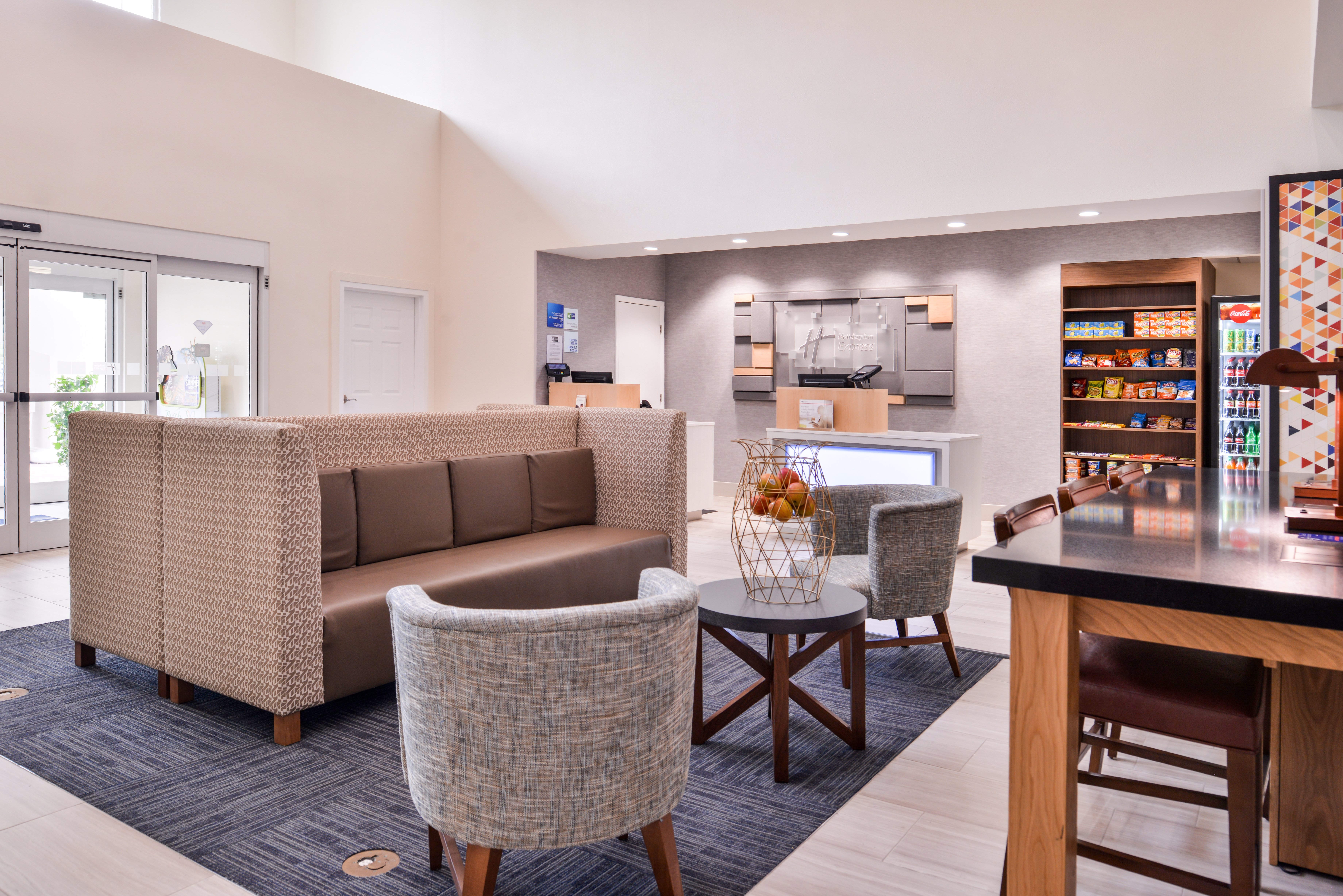 Holiday Inn Express Tampa N I-75 - University Area by IHG 49/69