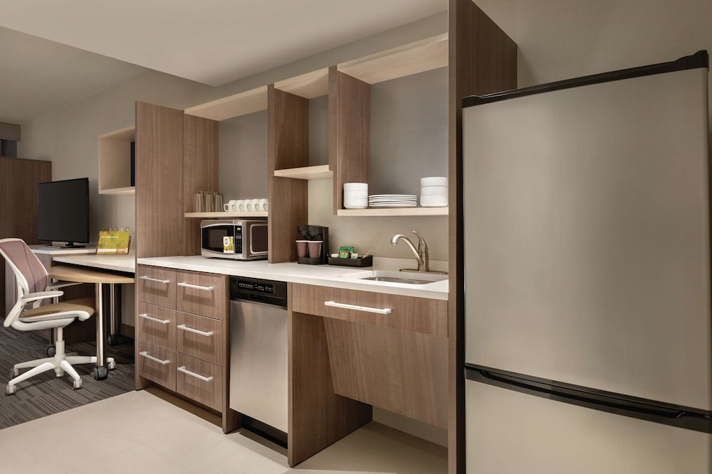 Home2 Suites By Hilton Chicago River North 53/55