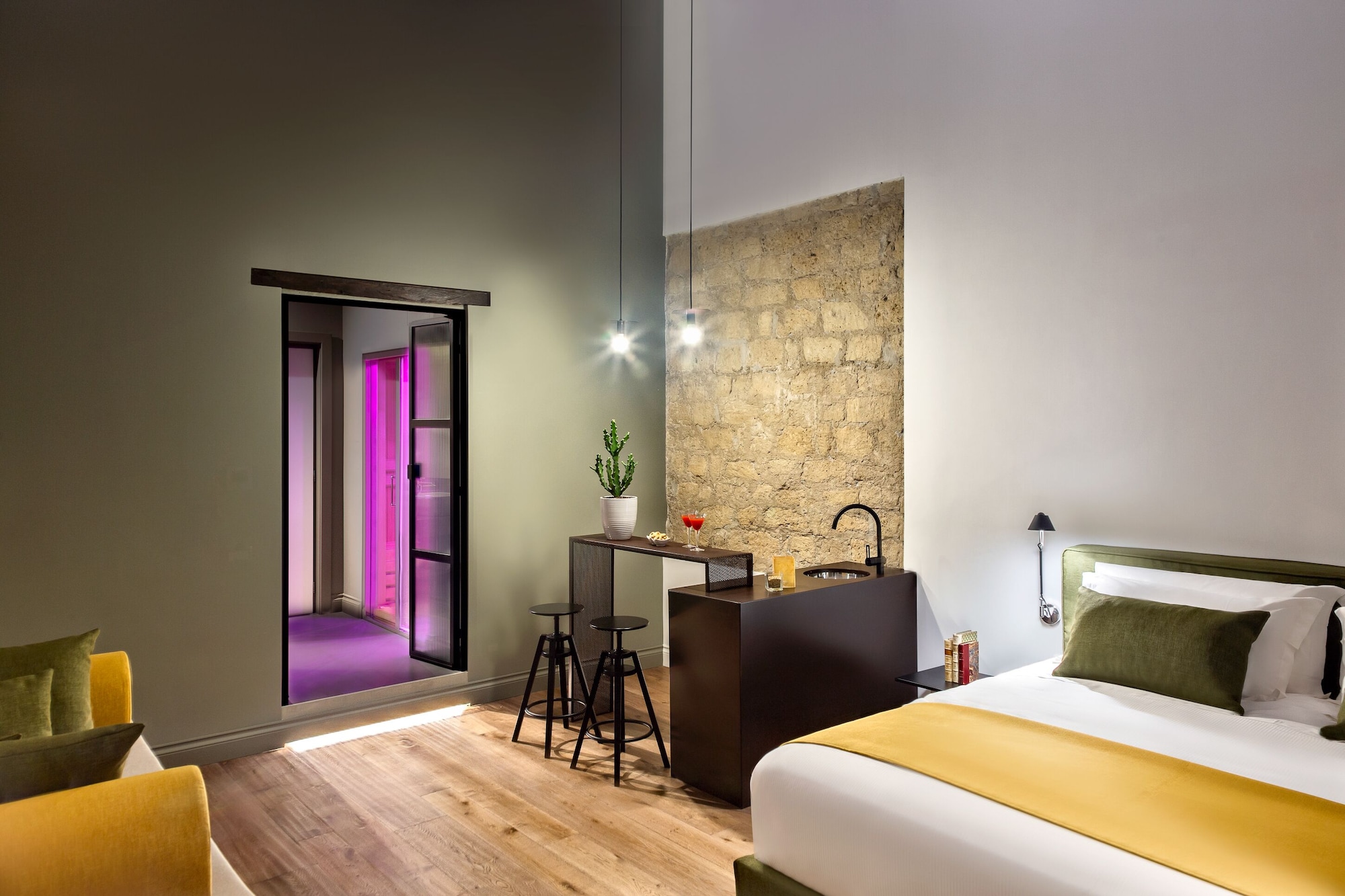 MINERVA, SUITE, KING BED, SOFA, SAUNA