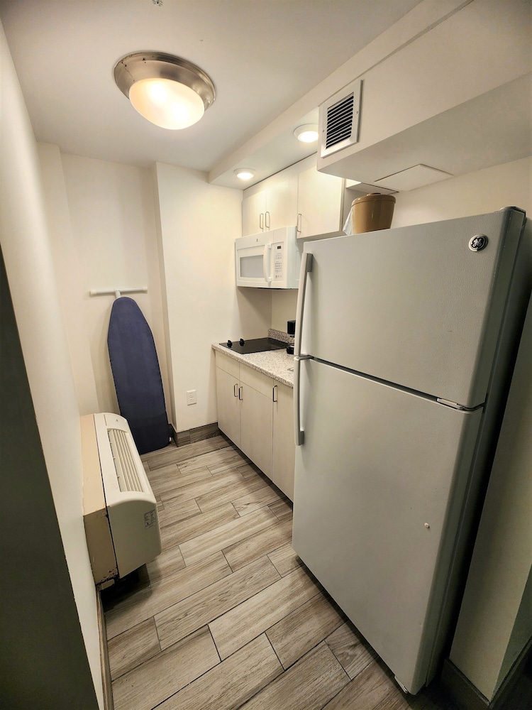 غرفة قياسية بسريرين مزدوجين، Royalton Hotel 3/4