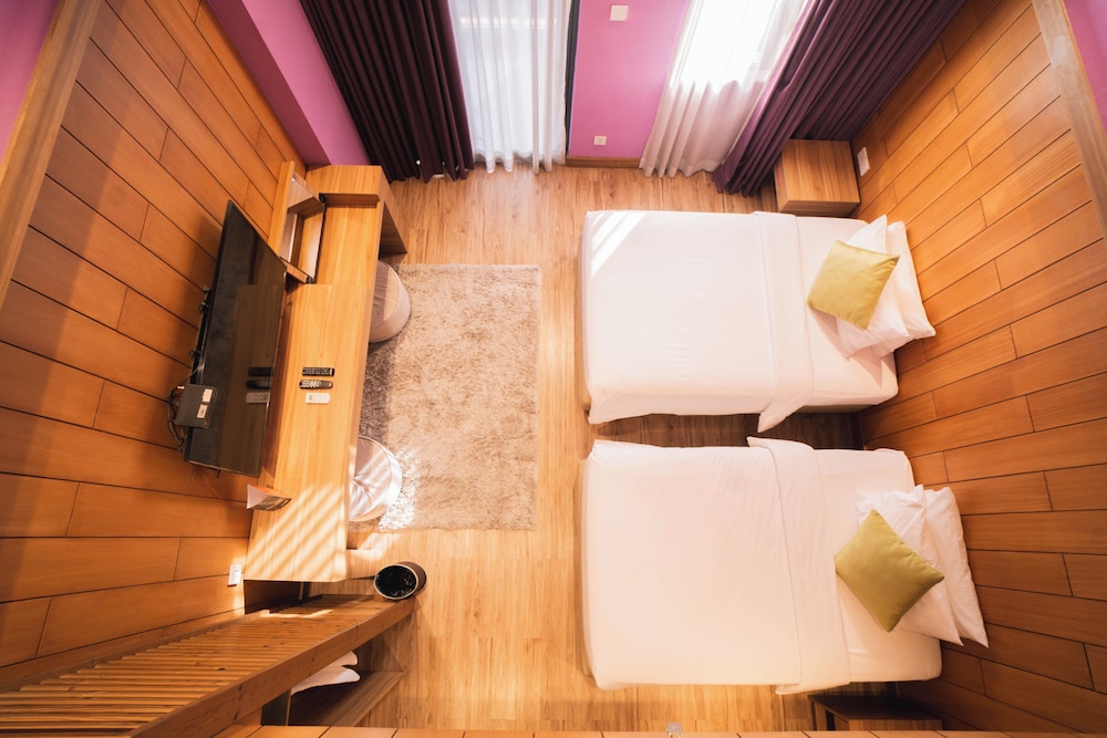 لوفت بسرير كوين وسريرين مزدوجين، The Orchard Hotel Baguio 7/8