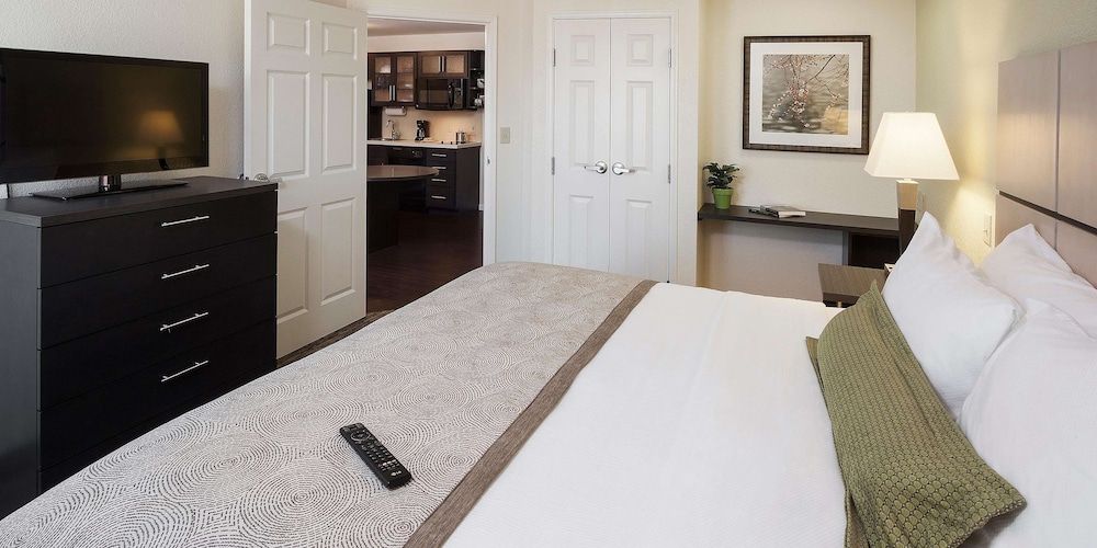 Sonesta Simply Suites Fort Worth Fossil Creek 8/28