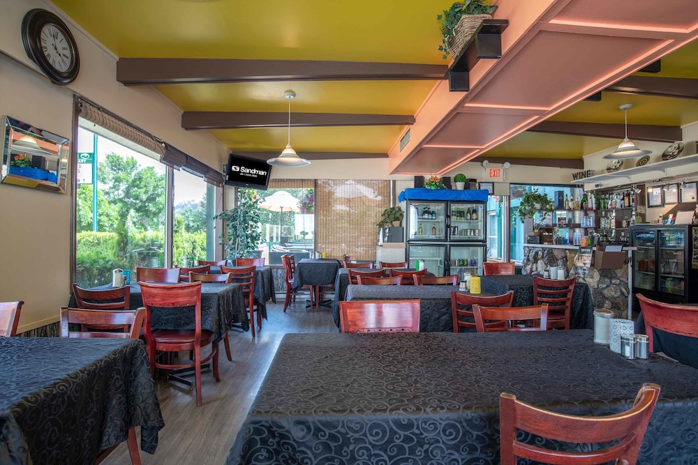 Sandman Inn Cache Creek 26/34