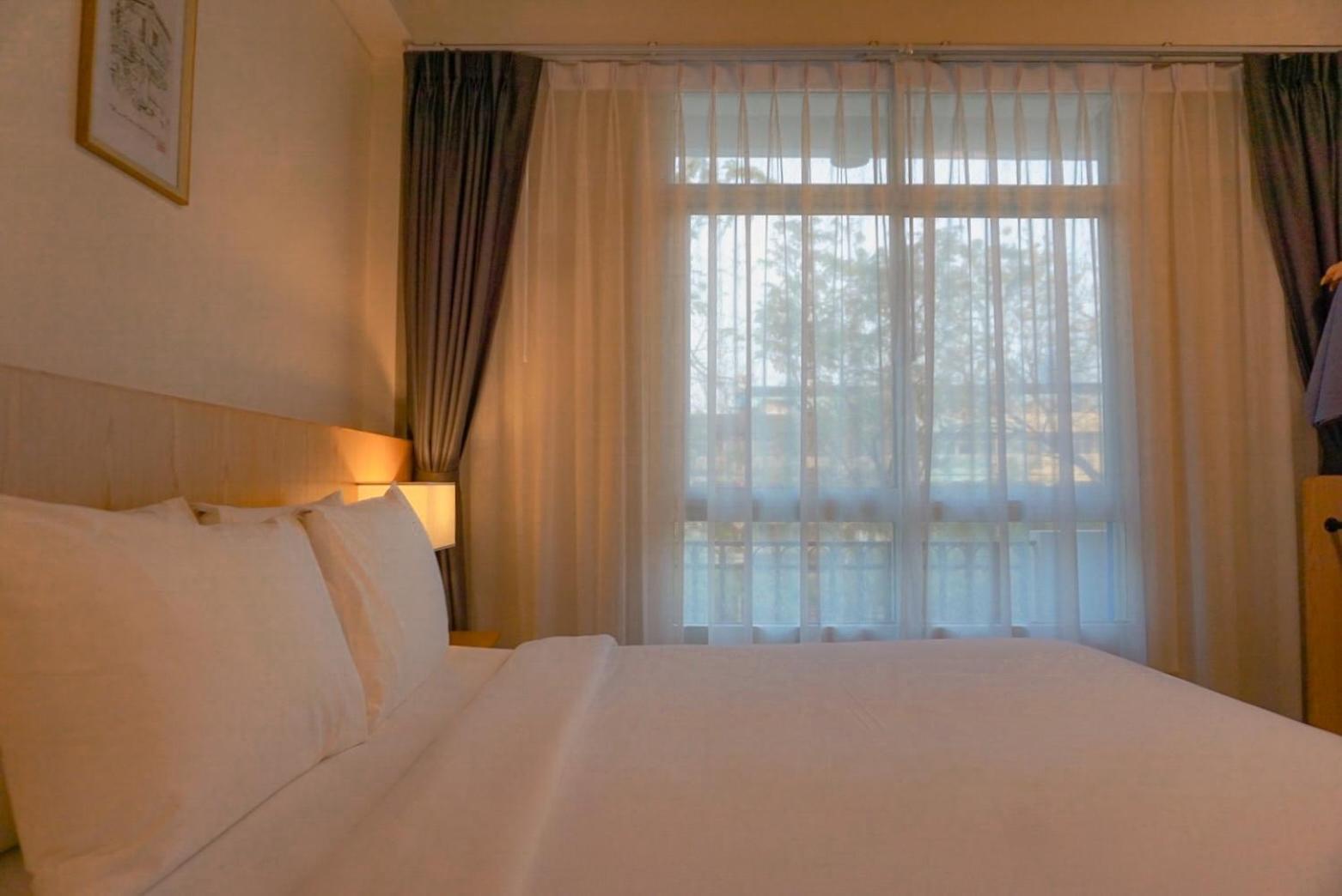 Room, King Bed