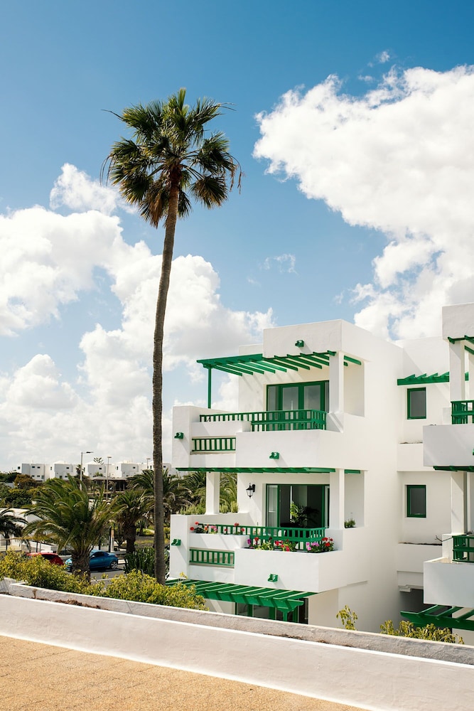 Nazaret Apartments 6/67