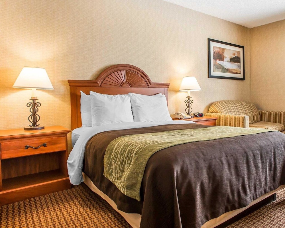Quality Inn Sidney OH 18/34