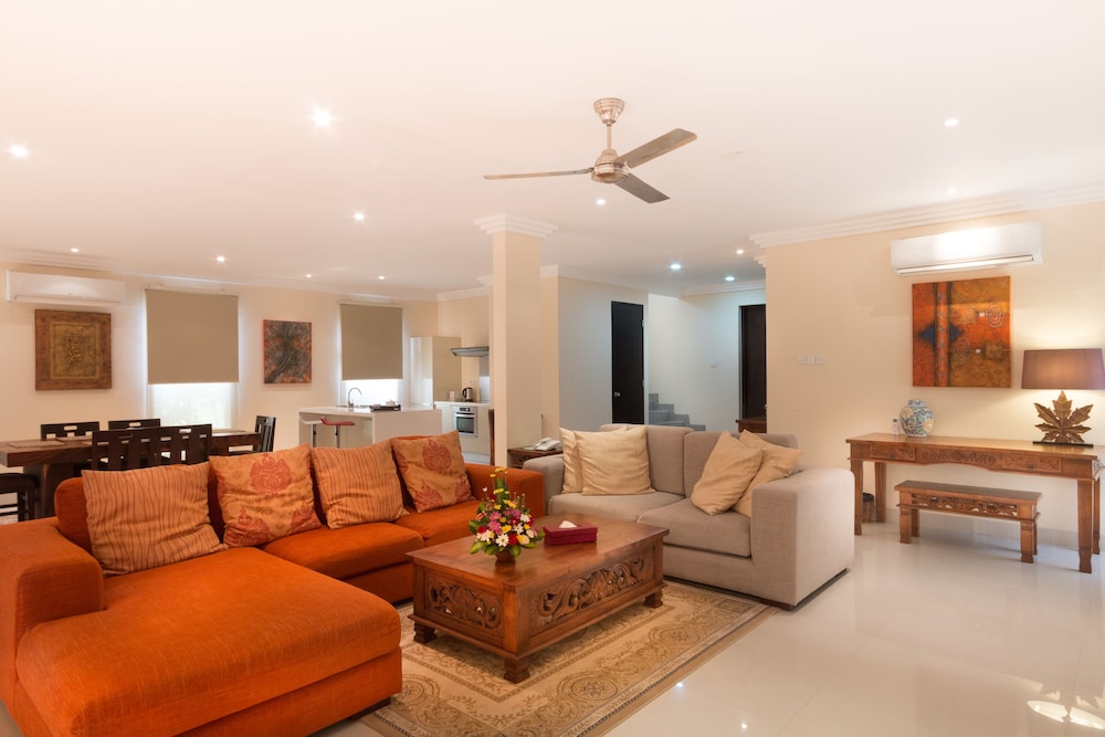 Peninsula Bay Resort 27/50