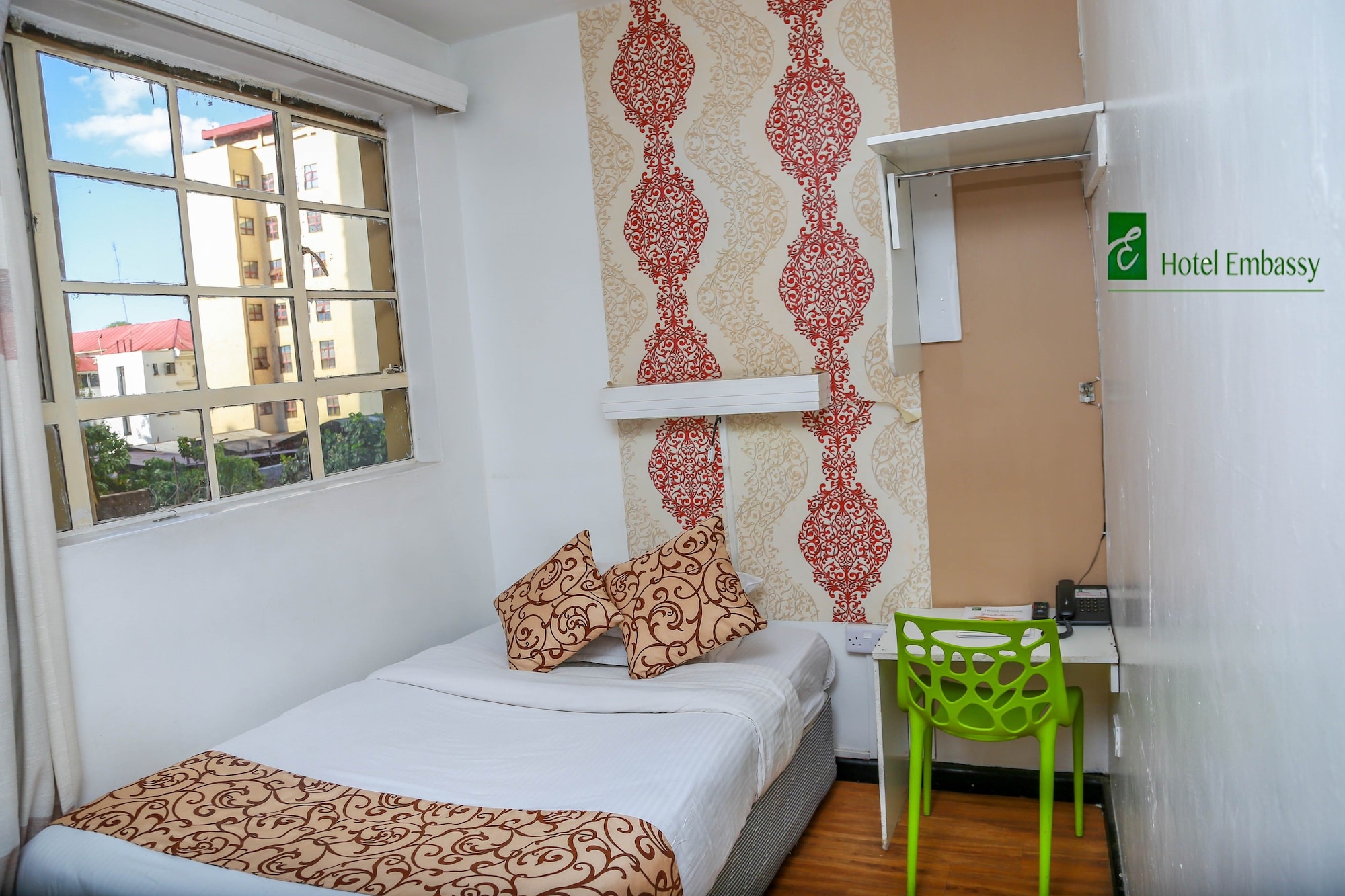 ECONOMY, DOUBLE BED, CITY VIEW