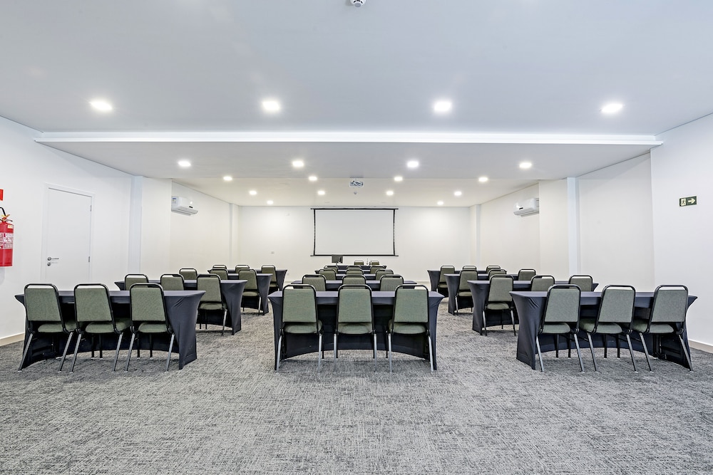 Slim Hotel Curitiba Joao Bettega 40/50