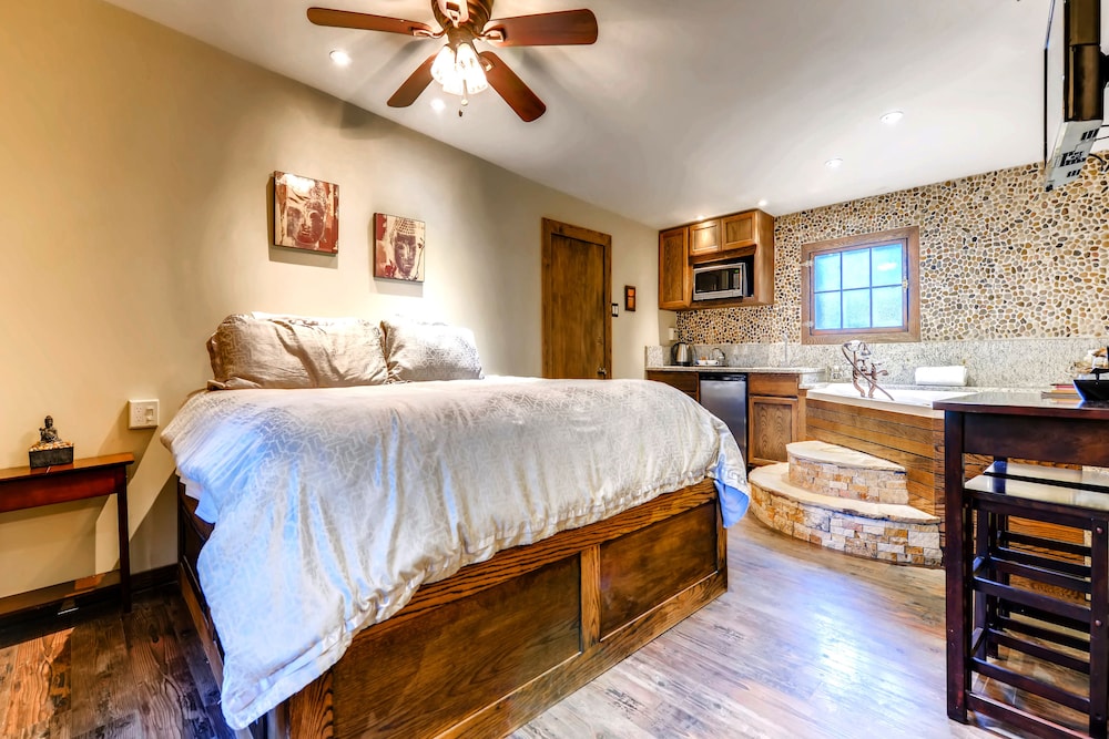 Cliff House Lodge Bed and Breakfast 23/72