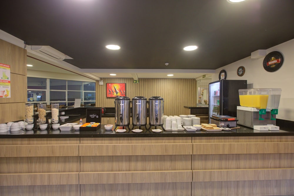 Viale Iguassu Hotel 10/38