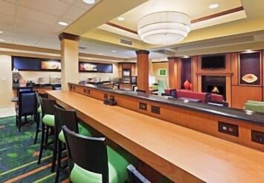 Fairfield Inn and Suites Tulsa South Medical District 35/47