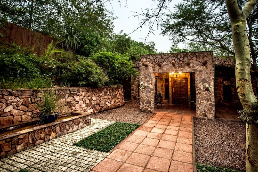 Gwahumbe Game & Spa 25/49