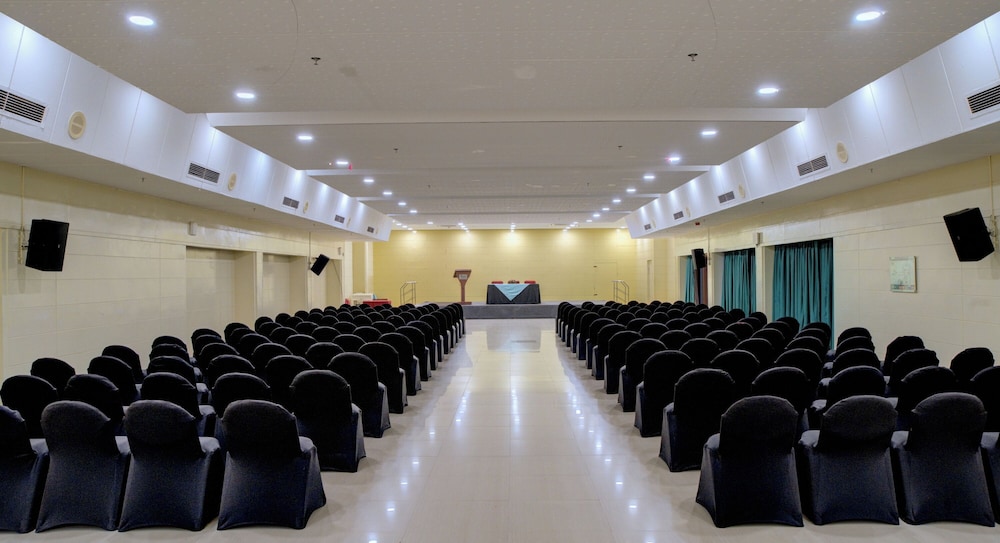 Fortune Pandiyan Hotel 36/50